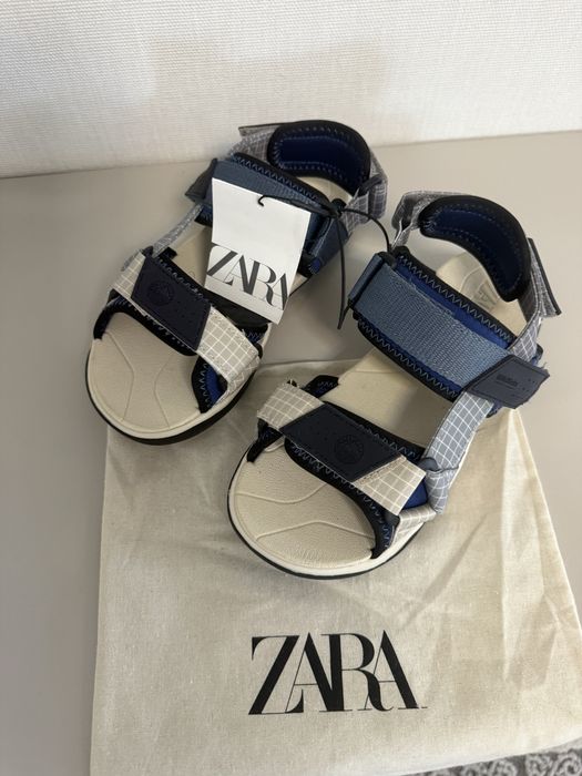 Босонідки фірми Zara,розмір 30 нові