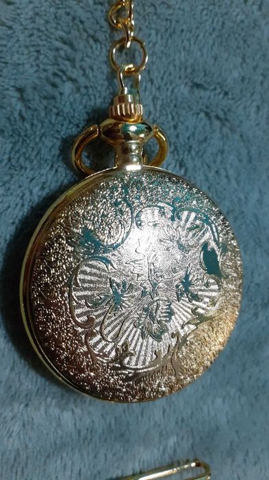 Relógio de bolso dourado NOVO