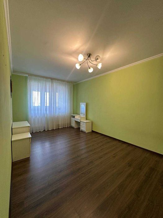 Продаж 4к квартири в спальному районі.Готова до проживання.Індивідуальне опалення.