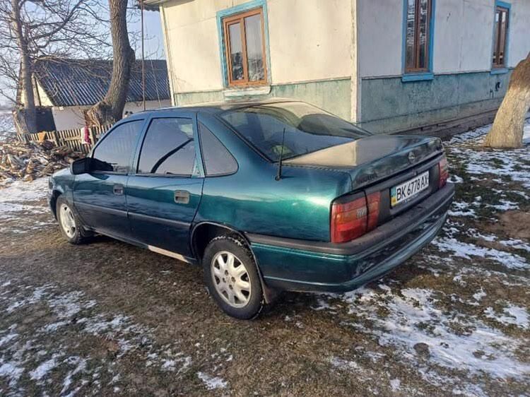 Продам автомобіль в хорошому стані ТЕРМІНОВО!!