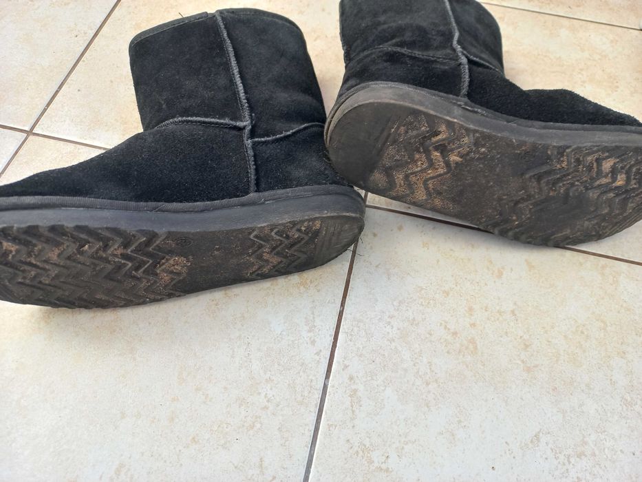 Buty "emu" czarne rozmiar 39.