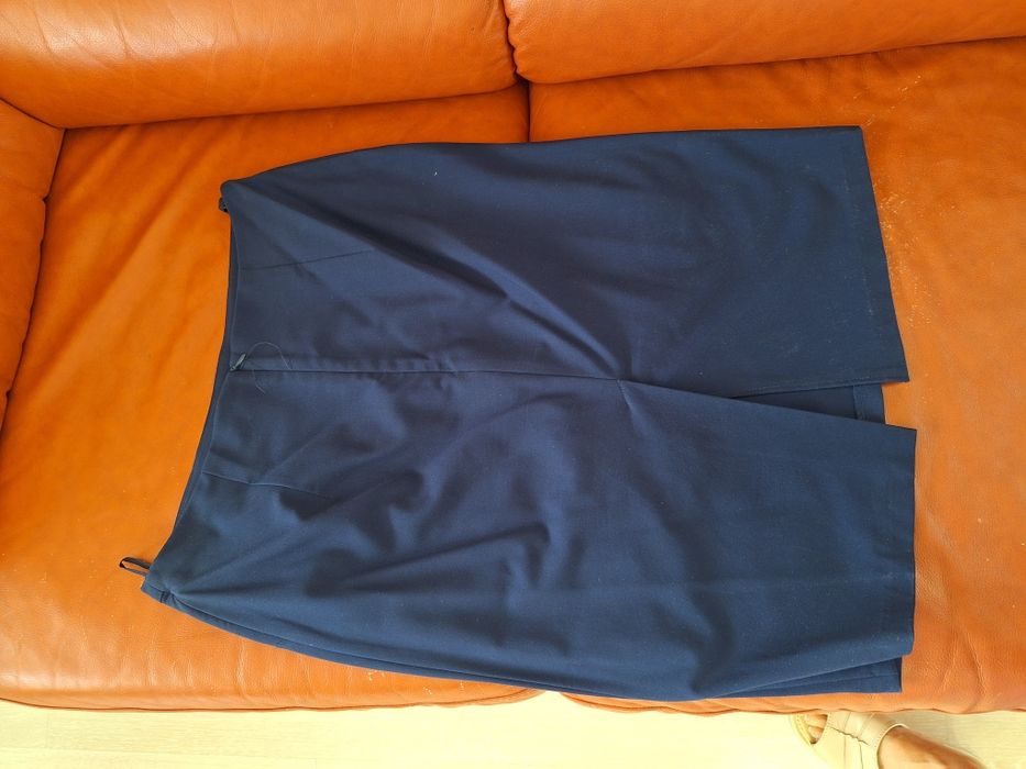 HelenA костюм женский тёмно-синего цвета отличного качества