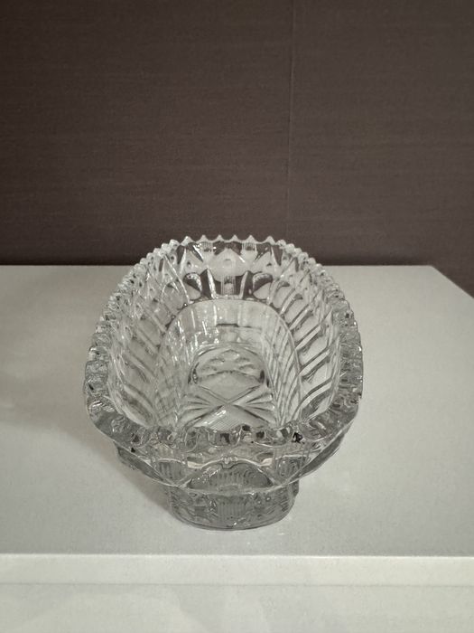 Хрустальная конфетница