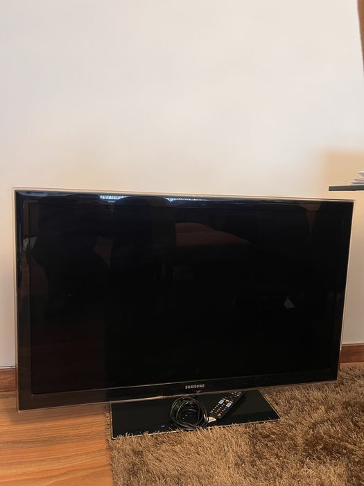 Televisao Samsung 110 x 68