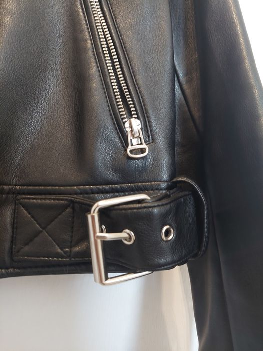 Skórzana kurtka czarna ZARA w rockowym stylu