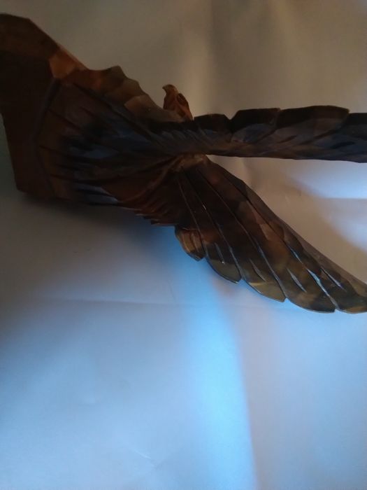 Орел з дерева,гарний стан.