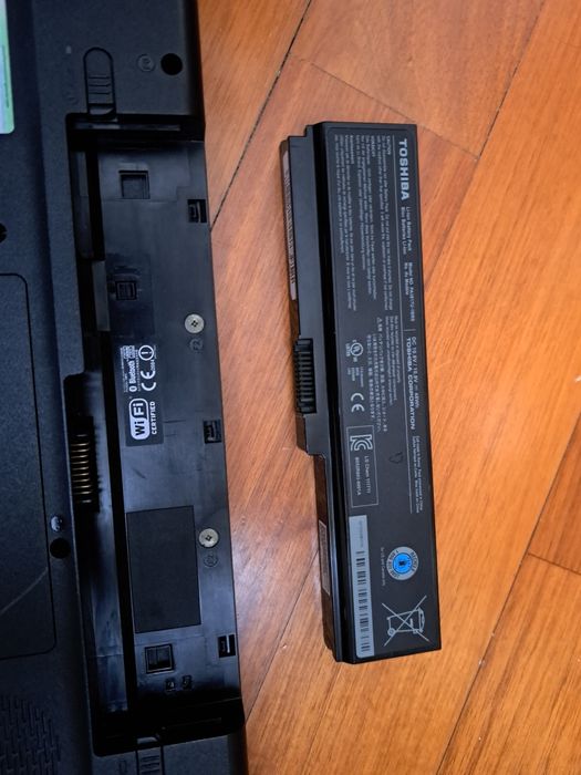 Toshiba L650 1eq avariado para peças
