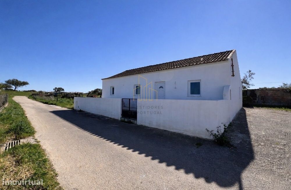 Moradia T3 renovada - Cabeça de Carneiro