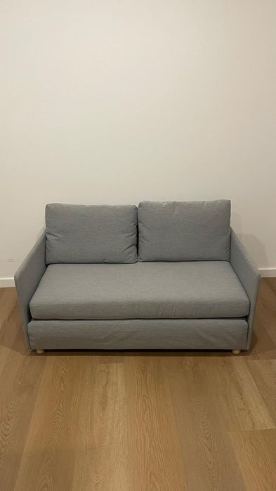Sofá cama cinzento