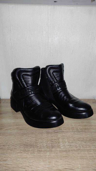 Зимние женские ботинки 38р