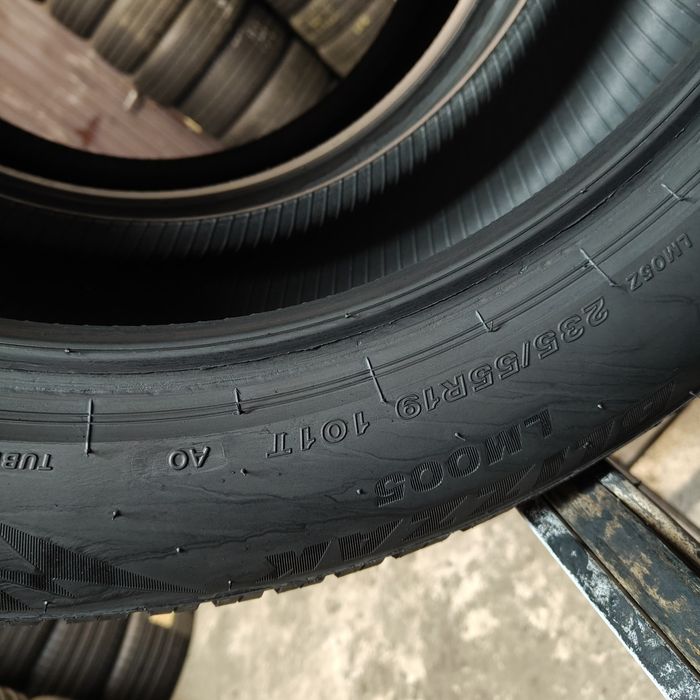 235/55/19 Sprzedam parę opon zimowych Bridgestone