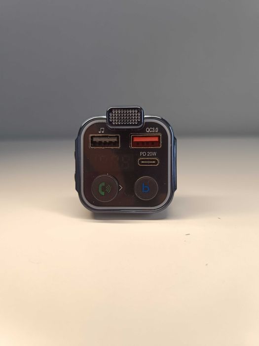 Transmiter FM z Szybką Ładowarką Bluetooth, Audio MP3, 3x USB, RGB