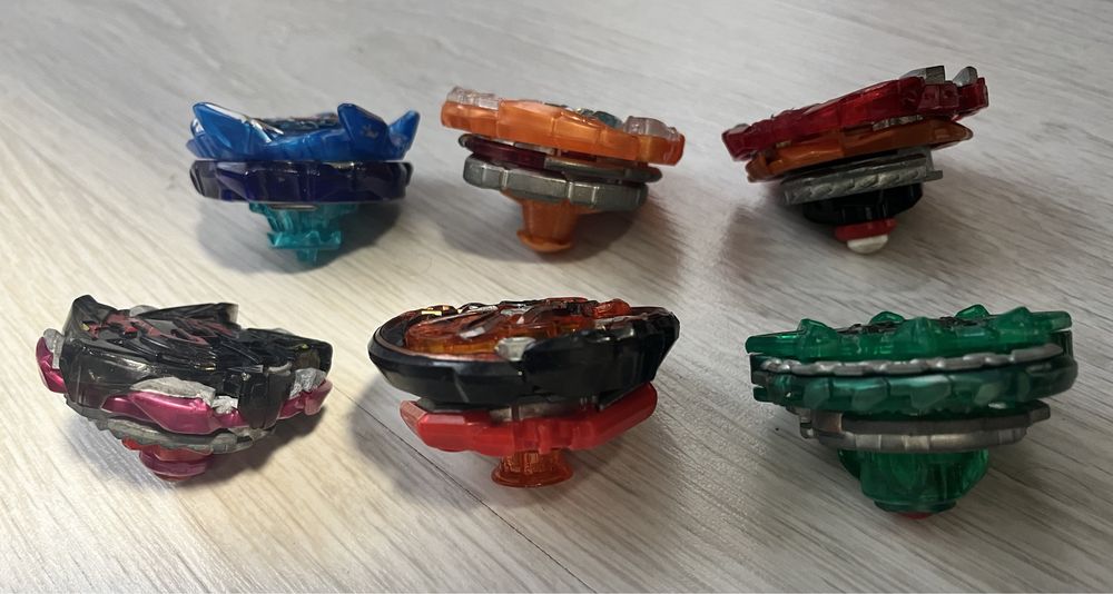 Бейблейды в отличном состоянии