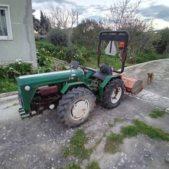 Trator articulado Ferrari