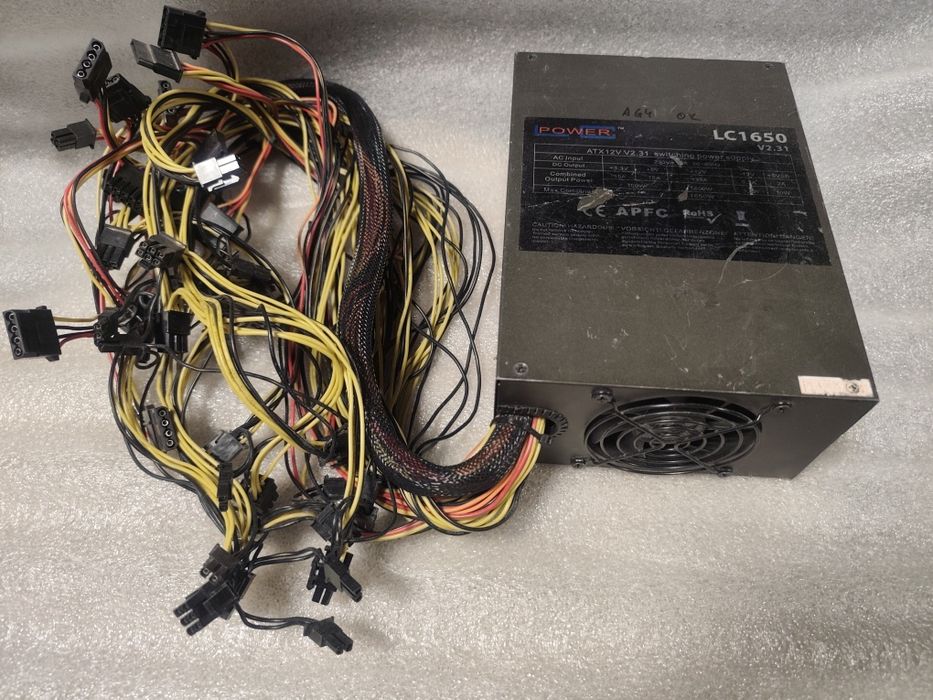 Блок живлення LCPower LC1650 Mining-Edition 1650Watt 14*(6+2)PIN V2.31
