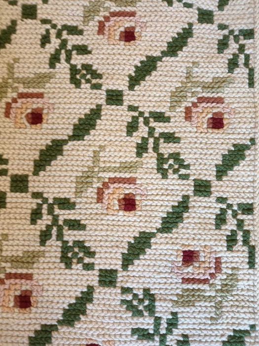 Tapetes de Arraiolos Arte, Tradição, Elegância no Seu Espaço - ref. R1