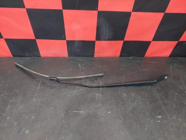 Haste / braço de escova limpa vidros frente direita VOLKSWAGEN Crafter