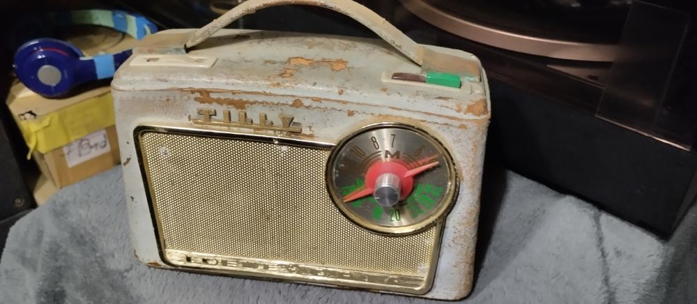 Приемник старинный