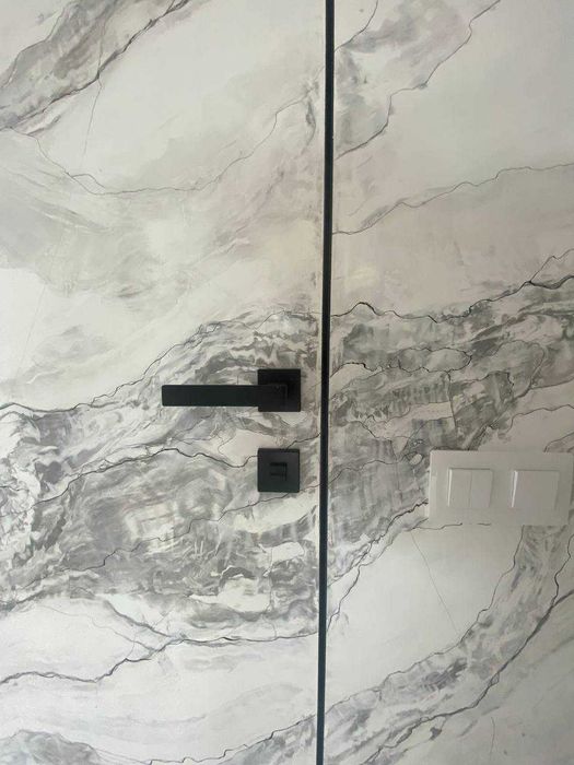 Міжкімнатні двері прихованого монтажу від виробника