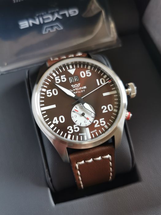 Zegarek Glycine Airpilot Dual Time GL0452 w rozmiarze 44 mm na pasku