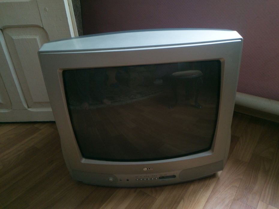 Телевізор LG RT-20CA75M