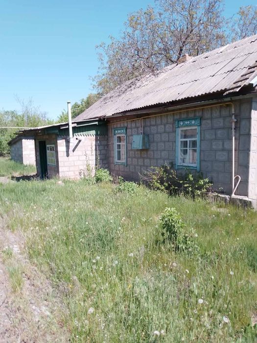 Продається хата в Криничанському районі селі Семенівка