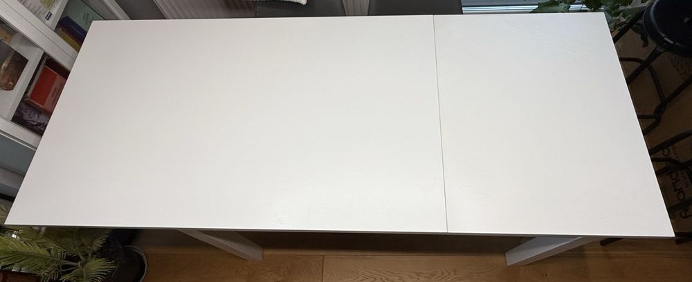 Stol ikea Laneberg bialy lite drewno rozsuwany i cztery krzesla