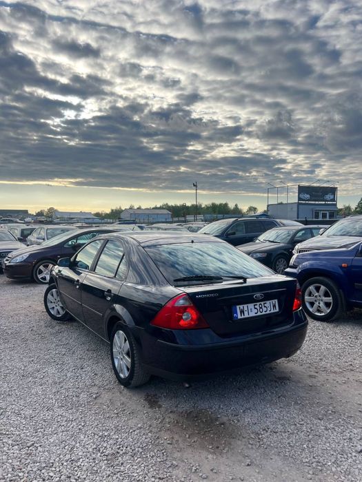 Na Sprzedaż Ford Mondeo 1.8B/bez rdzy/zadbany/klima dziala/ manual