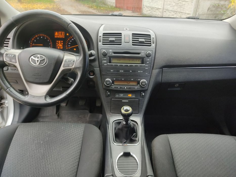 Продам Toyota avensis 2008