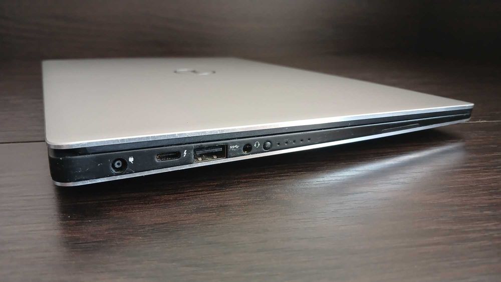 Ноутбук Dell XPS 13 9350 i7 8GB 13.3 QHD+ Touch Під відновлення (Робочий)