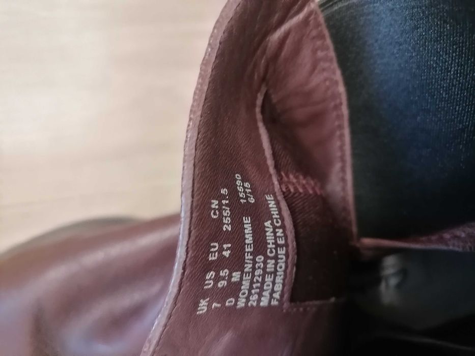 Bordowe botki clarks 41