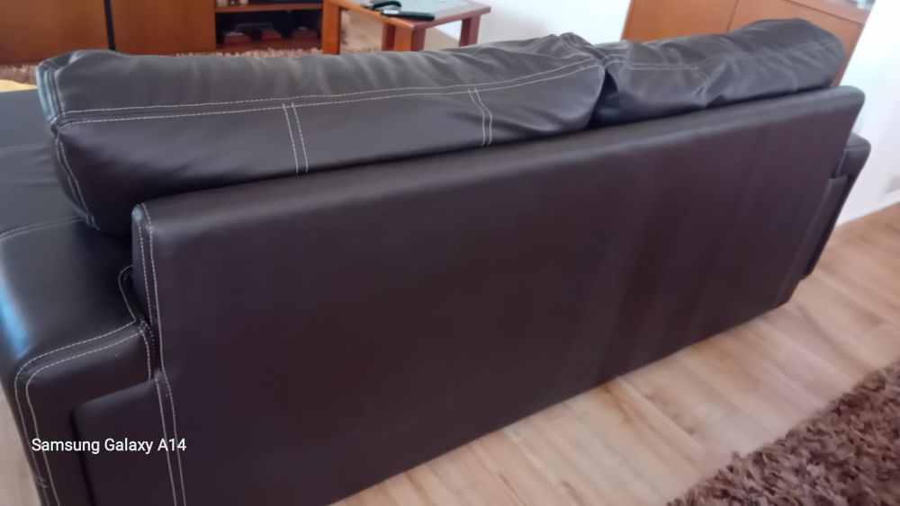 Sofá pele sintética