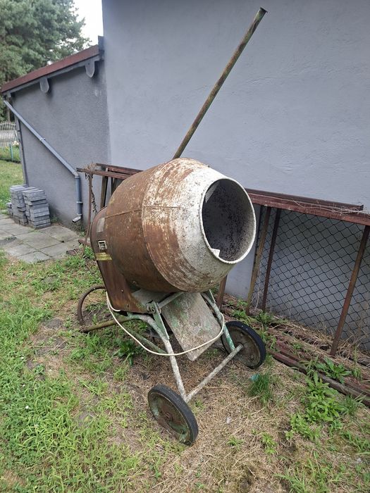 Betoniarka używana na 230V