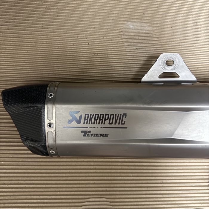 Escape akrapovic Tenere