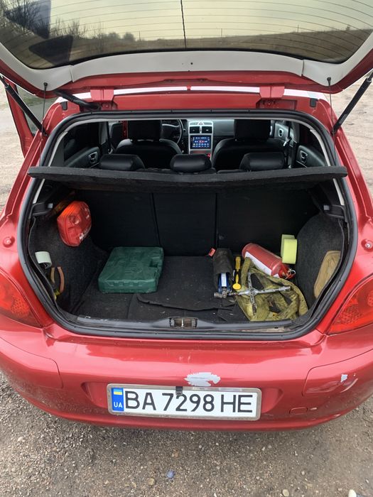 Пежо 307 2006 год рестайлинг 2.0 газ/бензин