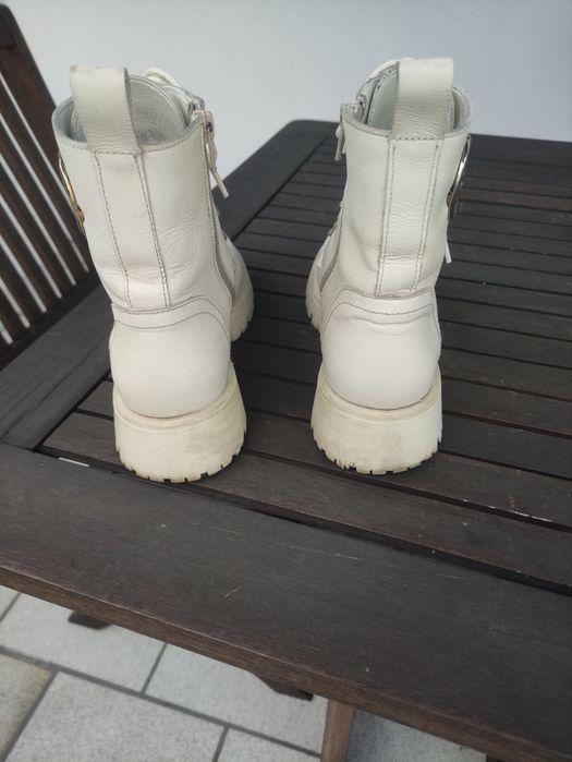 Botas tamanho 36