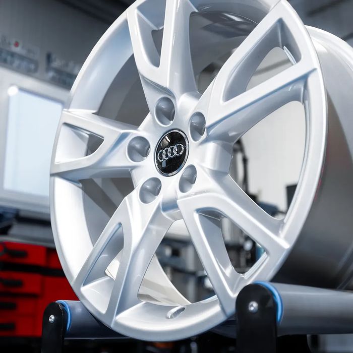 NOWE ORYGINALNE Felgi Audi 17" A3 A4 A6 A8 Q3 TT