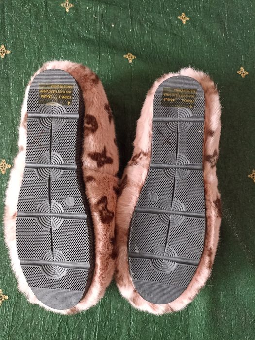 Жіночі капці( мюлі)із штучного хутра