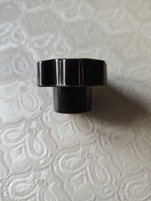 Porca estrela M8 plástico