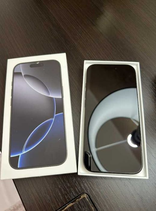 Apple iPhone 16 Pro 128GB Black Titanium | Bateria 90%