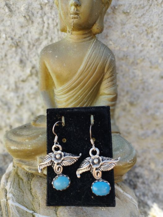 Brincos em prata de lei 925 com turquesa