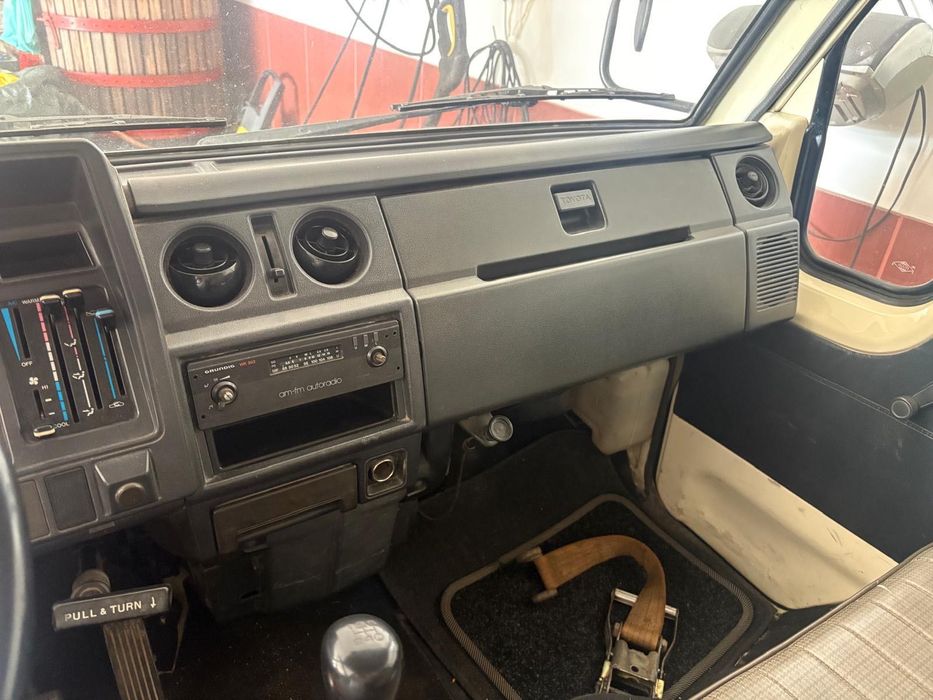 Carrinha Toyota Dina 150