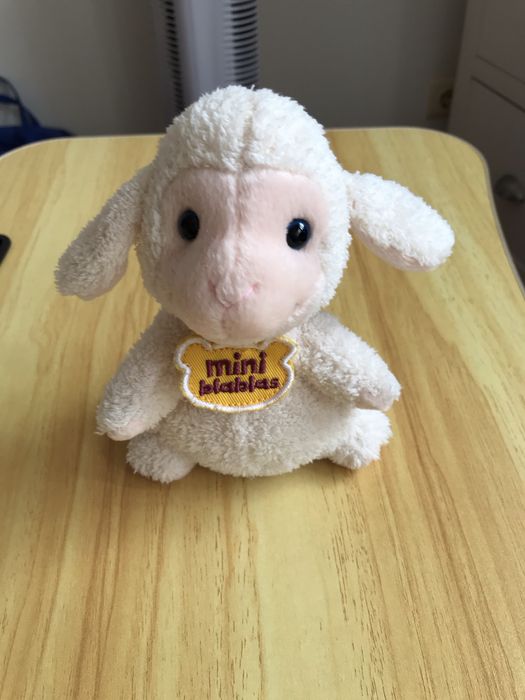 Peluche ovelha Trudi