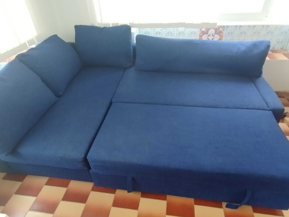Sofá-cama de canto c/arrumação