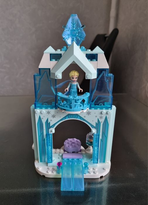 Конструктор Lego Disney Princesses Зимова казка Анни і Ельзи 43194