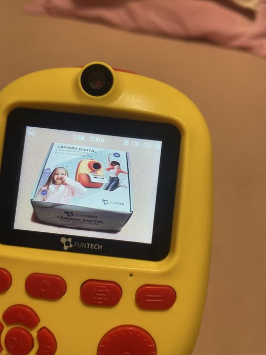 Camera  digital infantil /foto e videos /imprime e grava na memoria