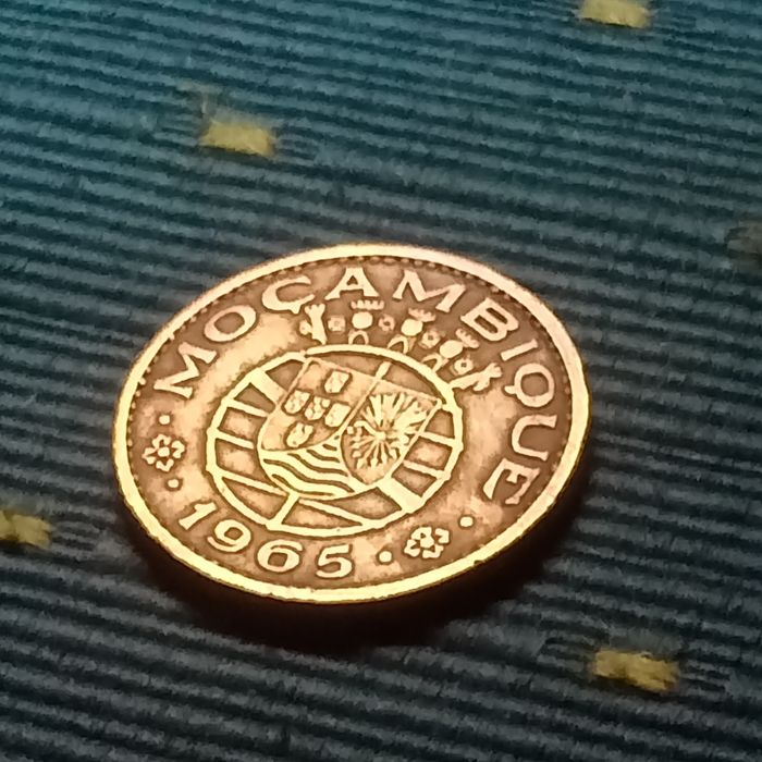 Moeda 1 escudo mocambique