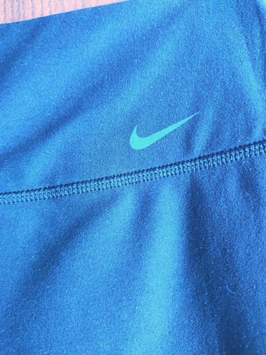 Czarne spodenk damskie i rybaczki Nike rozm M