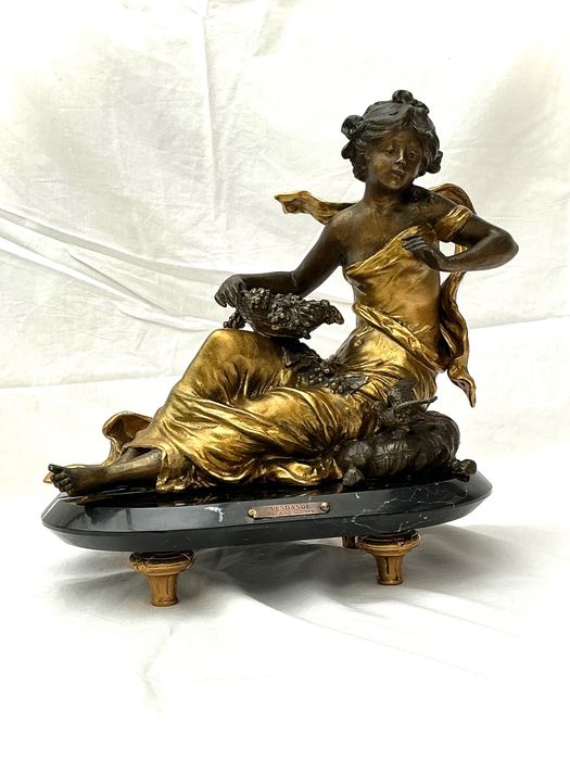 Escultura ”Vindima / Vendange”, escultor Auguste Moreau