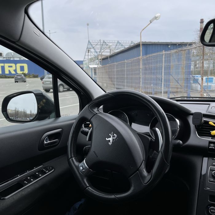 Продам Пежо 3008 гібрид